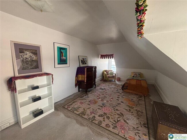 Building Photo - 2248 Birch St