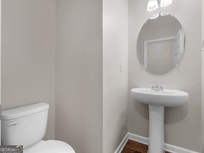 Building Photo - 1064 Lear Dr