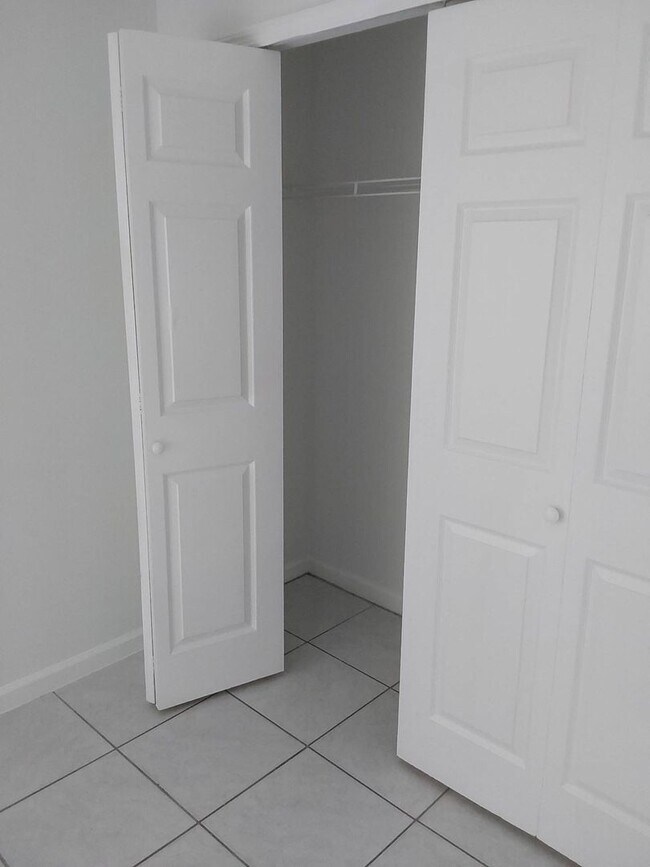 Building Photo - 21 Prospect Ln