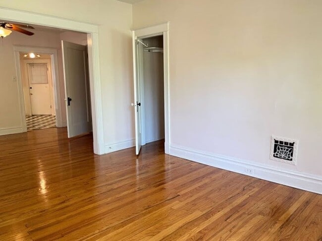 Building Photo - Charming 1 bedroom, first-floor in Shaw. C...