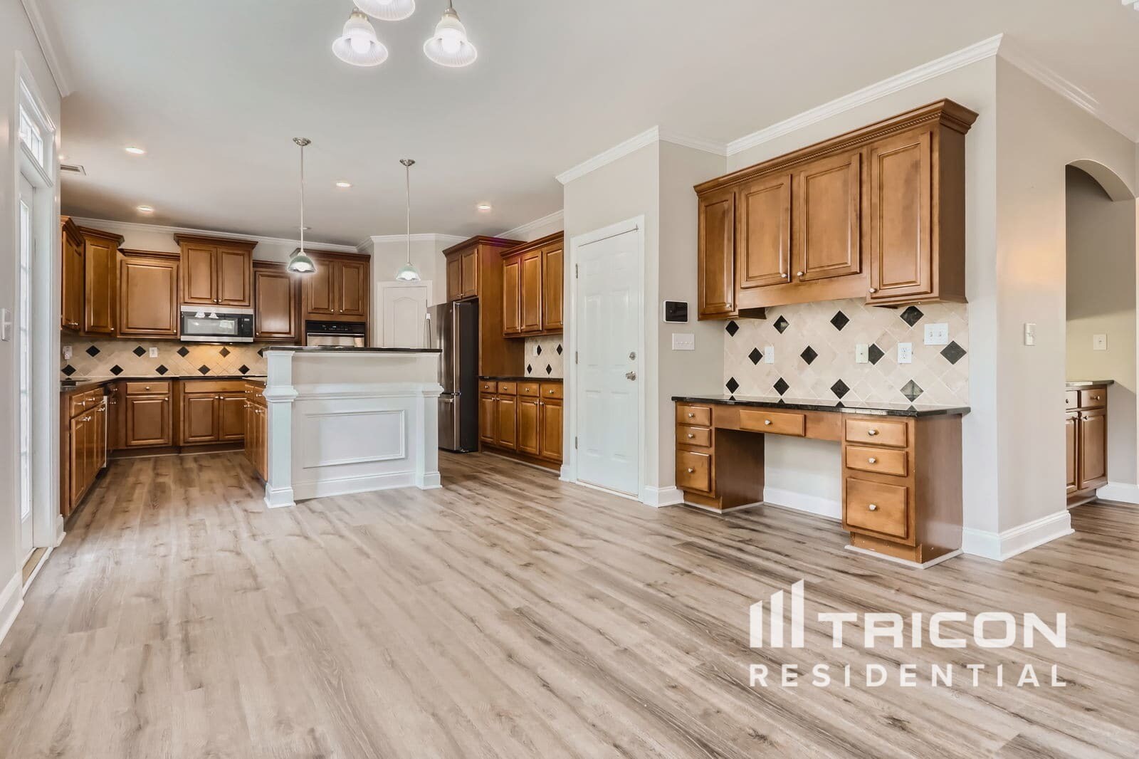 Building Photo - 3620 Little Spring Dr