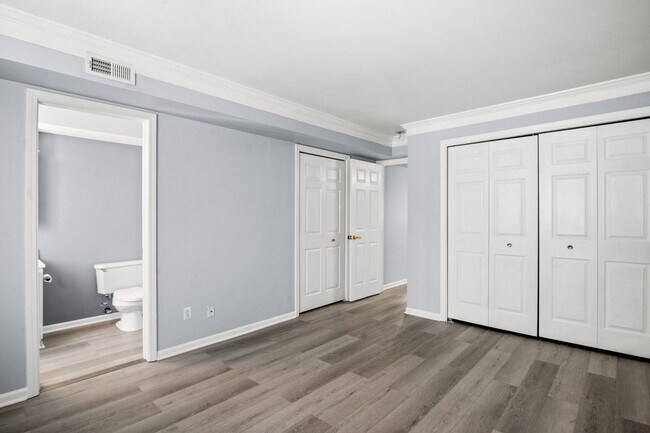 Building Photo - 1995 Tall Oaks Dr