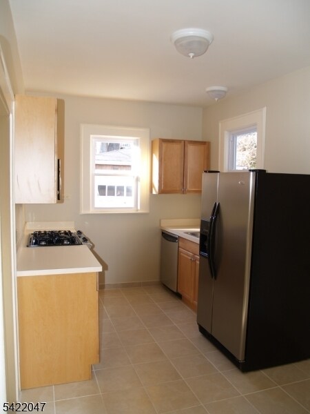 Building Photo - 17 Mountain View Pl