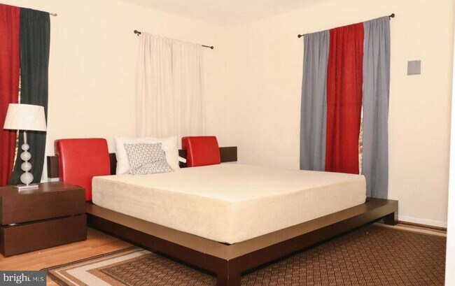 Building Photo - 9216 Crandall Rd