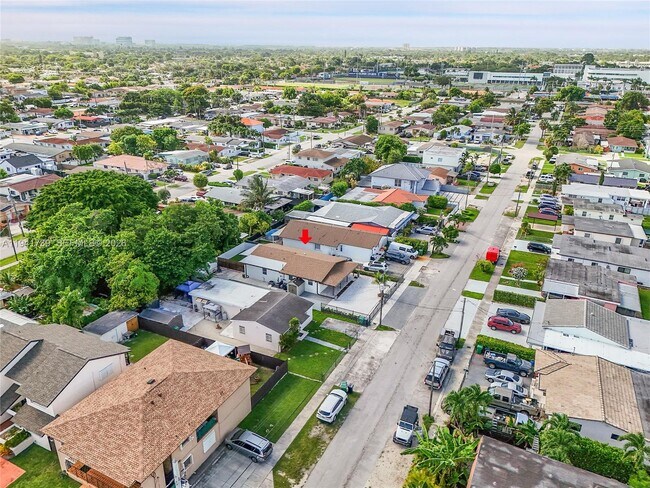 Building Photo - 3520 SW 88th Pl