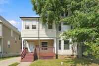 Building Photo - 1334 W 89th St