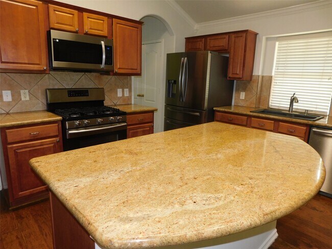 Building Photo - 3334 Pebble Beach Ln