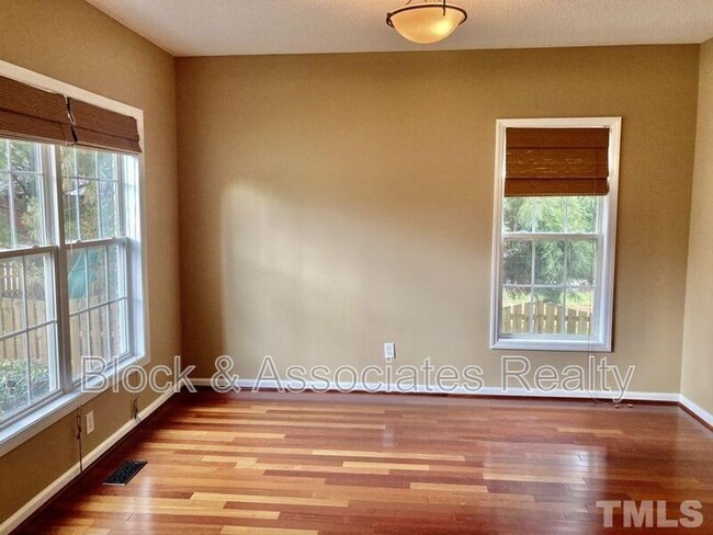 Building Photo - 9012 Blakehurst Dr