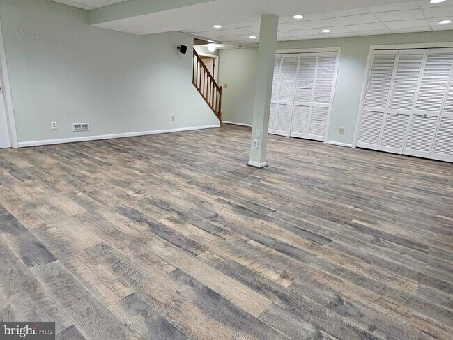 Building Photo - 18717 Flower Hill Way