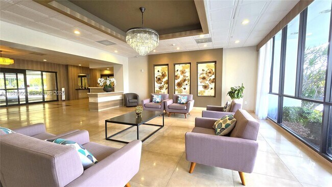 Building Photo - 3731 N Country Club Dr