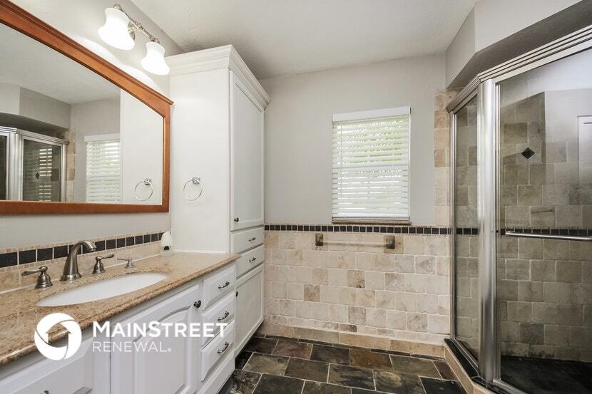 Building Photo - 637 Regency Way