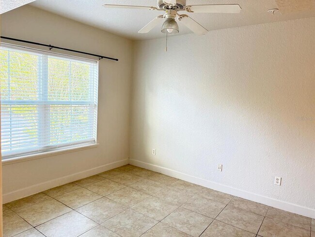 Building Photo - 202 E South St