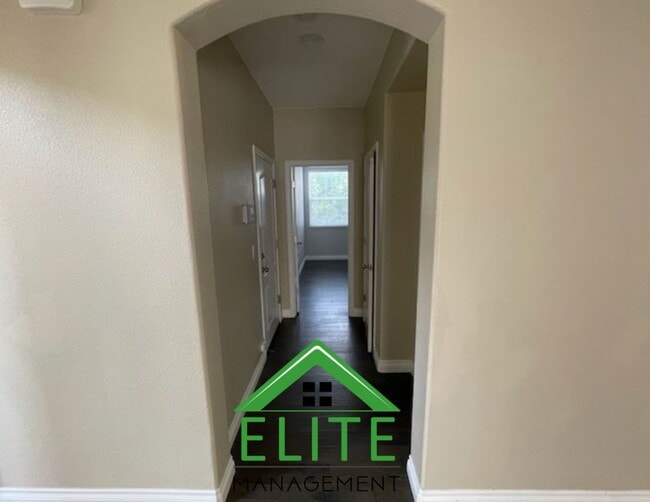 Building Photo - Beautiful 4-Bedroom Home in Desirable Ranc...