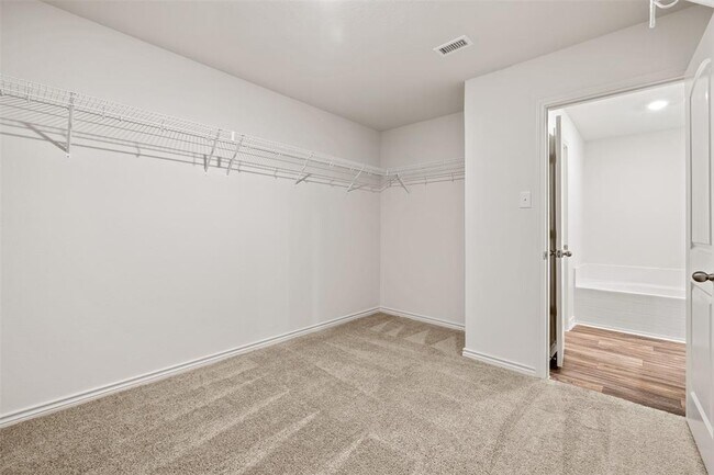 Building Photo - 14301 Prairie Sod Ln
