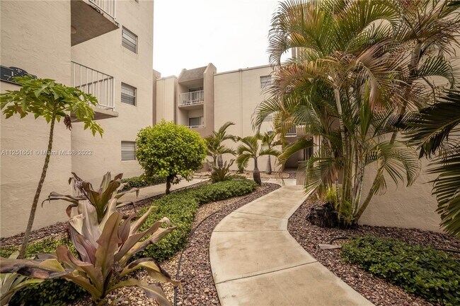 Building Photo - 7775 SW 86th St