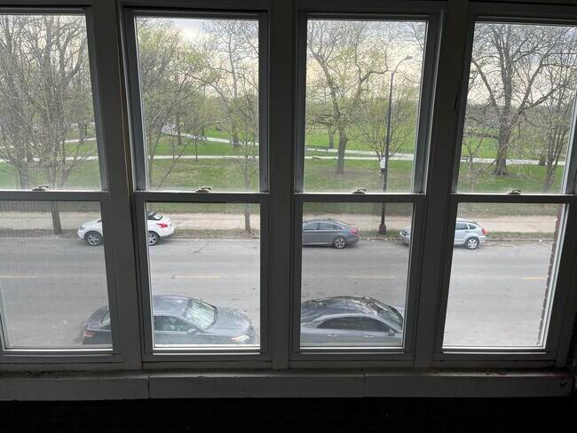 Building Photo - 11237 S King Dr