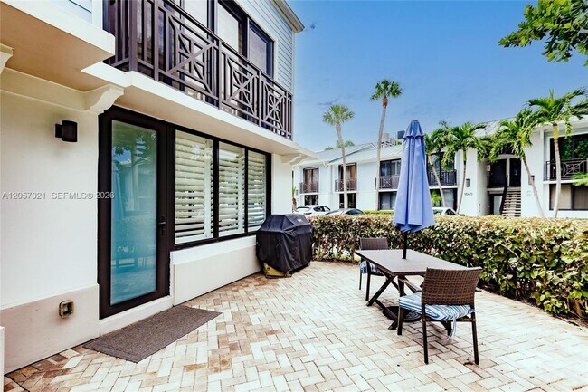 Building Photo - 1586 S Ocean Ln