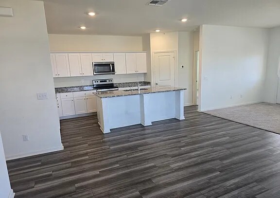 Building Photo - 4913 Jovian