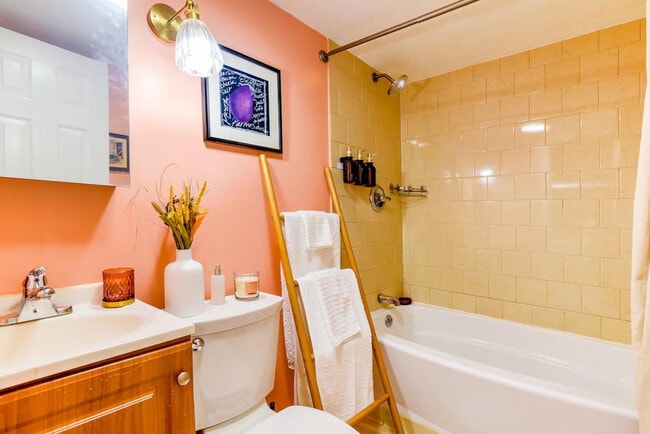 Building Photo - 4203 73rd Ave