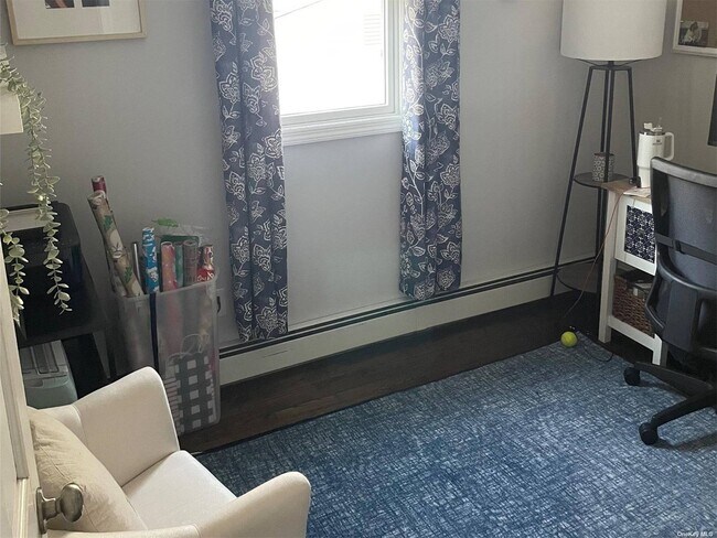 Building Photo - 1528 Carl Ave