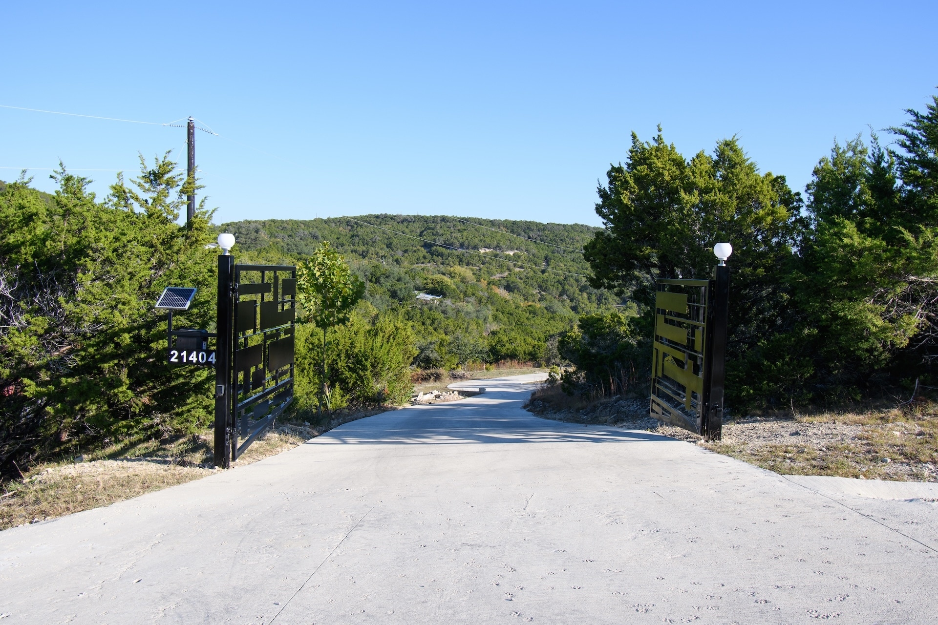 Building Photo - 21404 Lonesome Ct