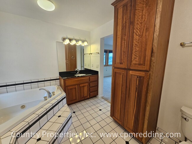 Building Photo - Back On Market! Amazing Short-Term Housing Opportunity in a Custom 4-Bedroom House!