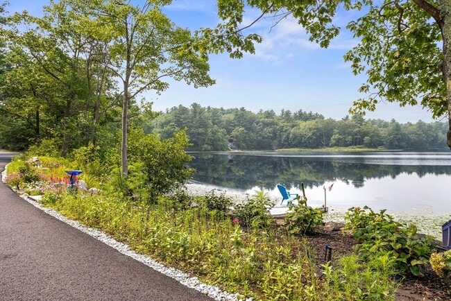 Building Photo - 35 Keyes Rd