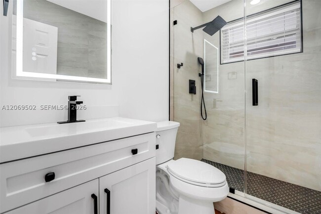 Building Photo - 850 SW 12th Pl