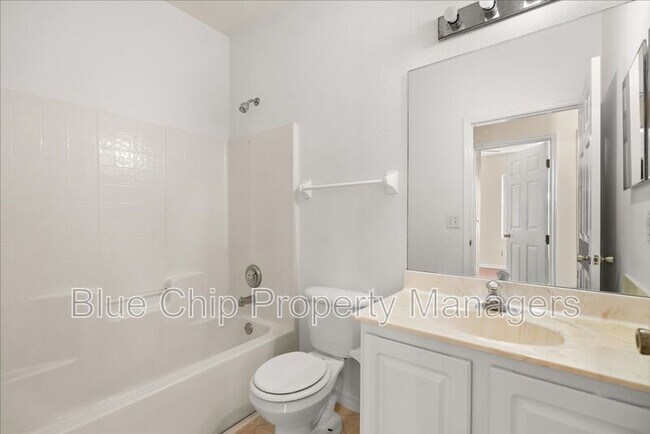 Building Photo - 115 Sahalli Ct