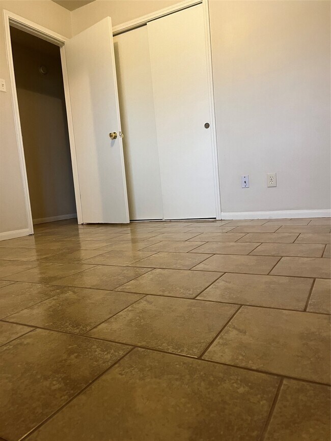 Building Photo - 3606 Starbridge Pointe Ln