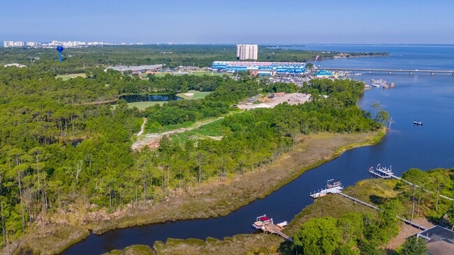 Building Photo - Gorgeous Regatta Bay 3 Bedroom Townhouse!