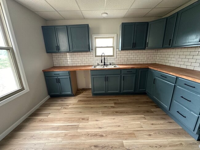Building Photo - 434 N 7th St