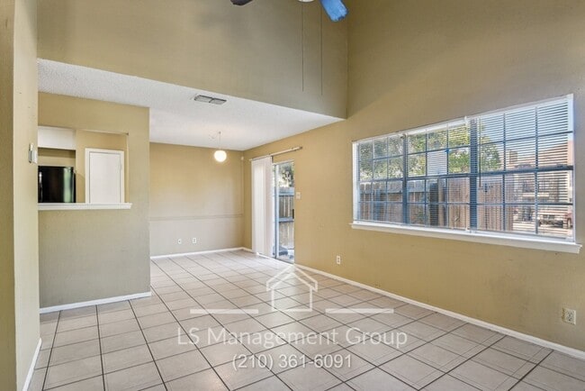 Building Photo - 6704 Windsor Hollow Dr