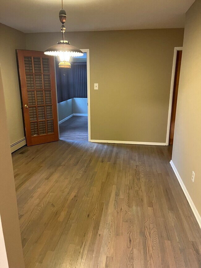 Building Photo - 60 Haines St