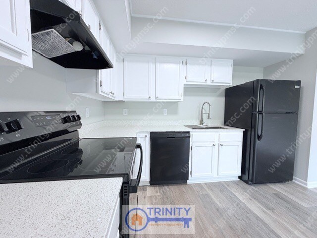 Building Photo - 104 Millwood Ct