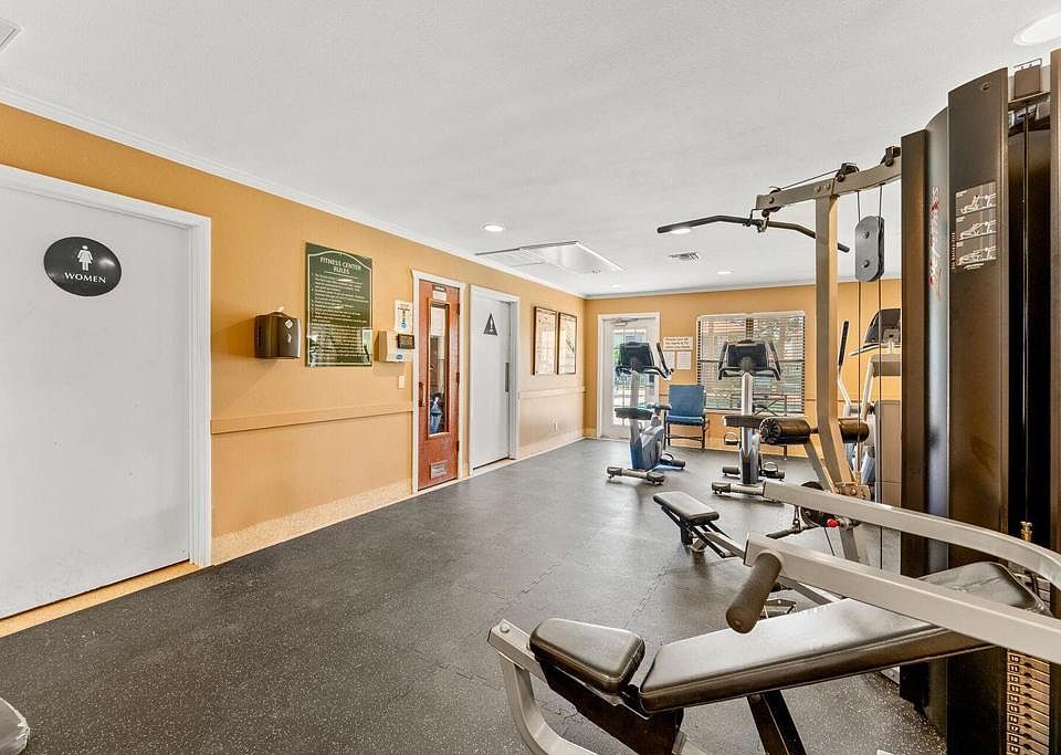 Building Photo - 43376 Cook St