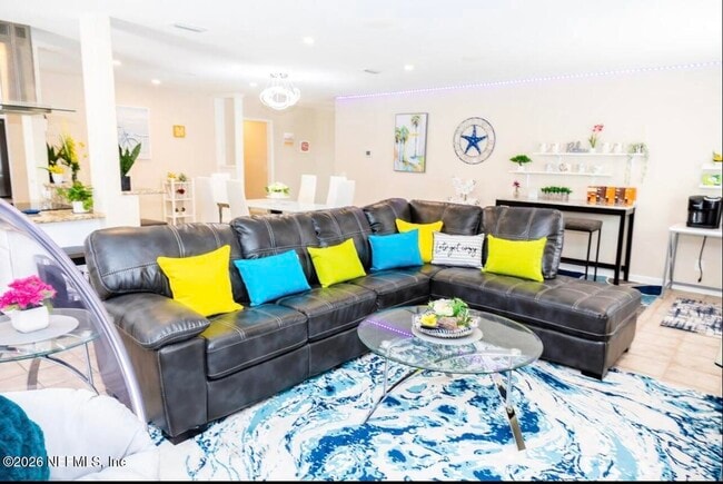 Building Photo - 780 Ashwood St