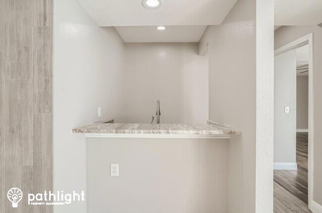 Building Photo - 9406 Pebble Glen Avenue, Tampa, FL, 33647