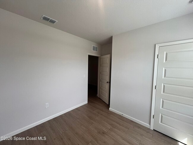 Building Photo - 1493 Garabaldi Cir SE