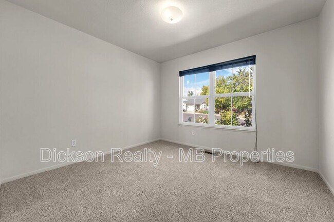 Building Photo - 970 Teresa Pl