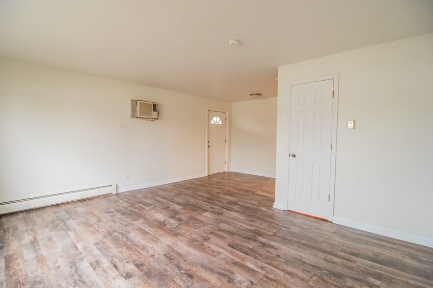 Building Photo - 3546 147th St