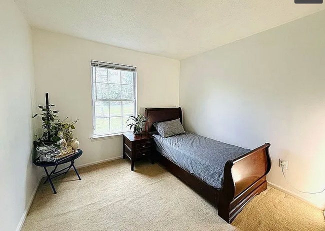 Building Photo - 108 Prestwick Way