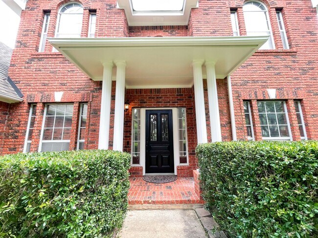 Building Photo - Beautiful 4 Bedroom 2.5 Bathroom Home in L...