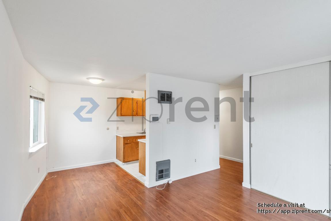 Building Photo - 321 Athol Ave