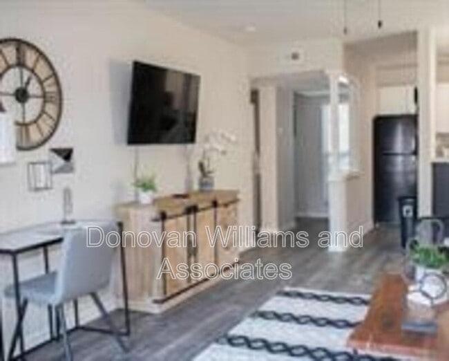 Building Photo - 2203 Kilborne Dr