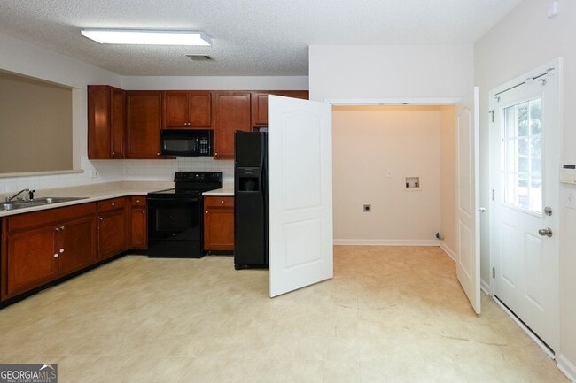Building Photo - 7705 Commerce Ct
