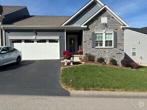 Building Photo - LOCATION LOCATION LOCATION- NEW HOME!