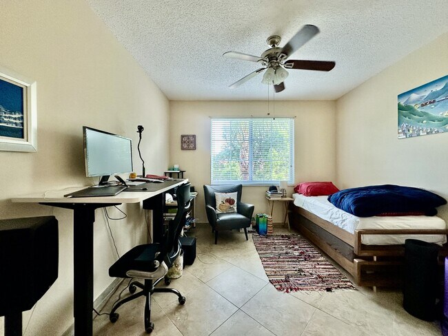 Building Photo - 1230 Reserve Way