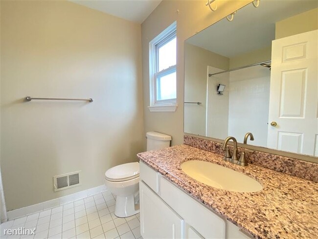 Building Photo - 6710 Summerdale Ct E