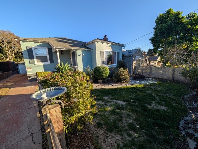 Building Photo - 4532 Reinhardt Dr